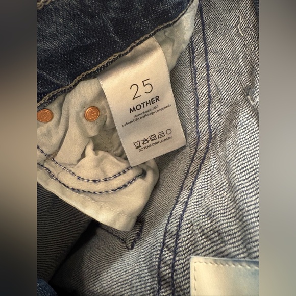 MOTHER The Twister Sneak Fray High-Rise
Wide-Leg Jeans Which is Witch 25 - Picture 5 of 8